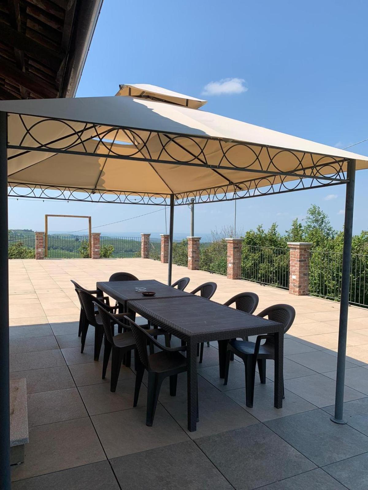 Agriturismo Cascina Anri Манго Экстерьер фото
